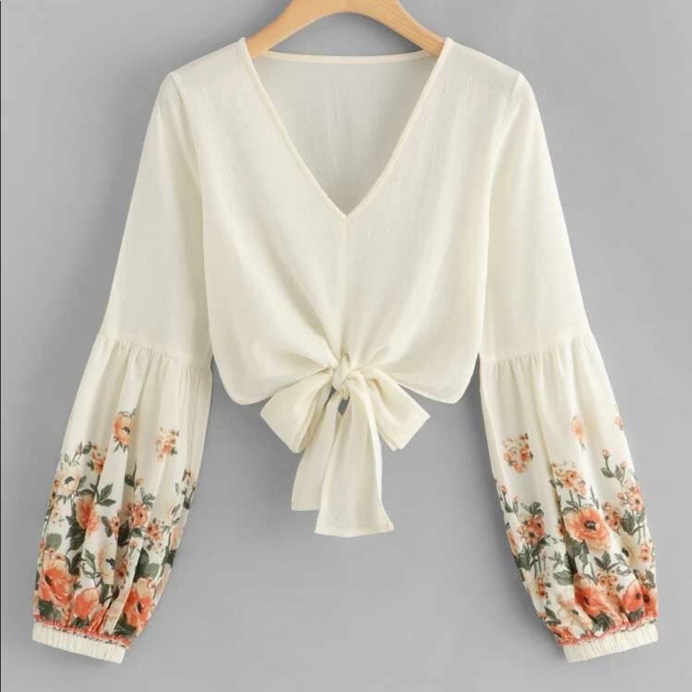 Floral Sleeve Crop Top